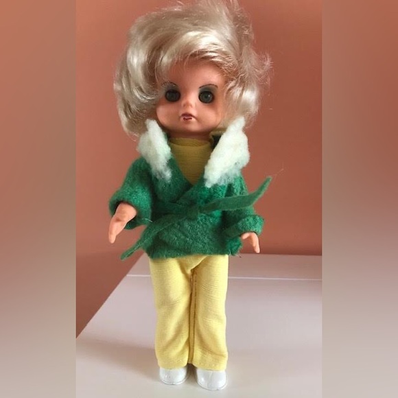 Other - Vintage Doll 80s